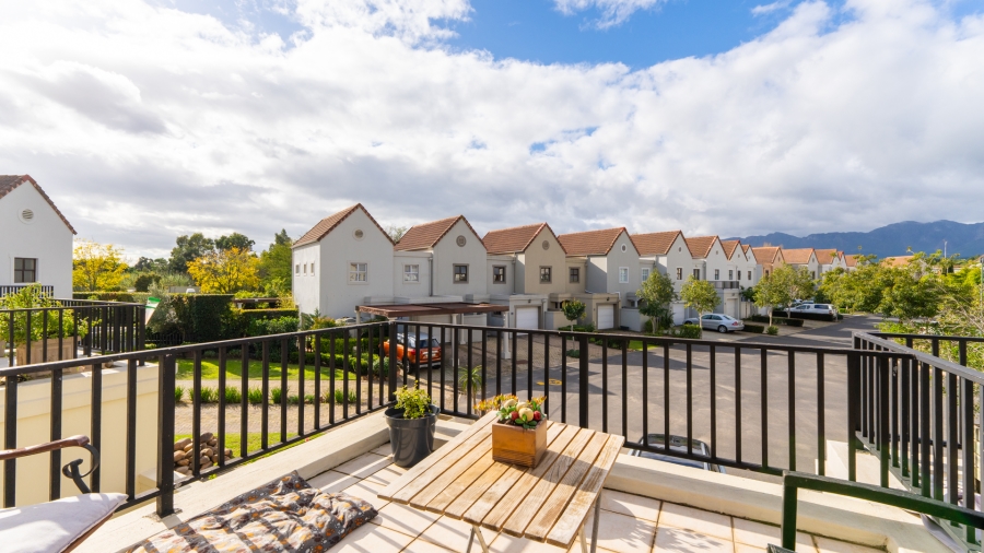 2 Bedroom Property for Sale in Boschenmeer Golf Country Estate Western Cape